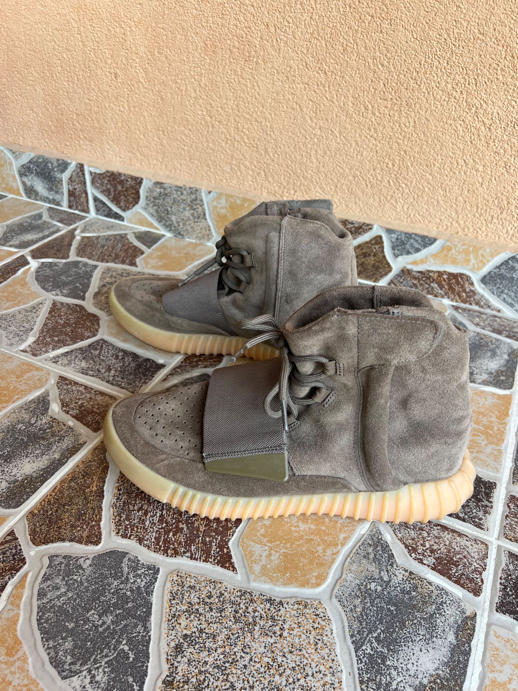 Маратонки Adidas Yeezy