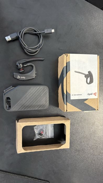 Слушалки poly voyager 5200 безжична професионална hands free хендсфри