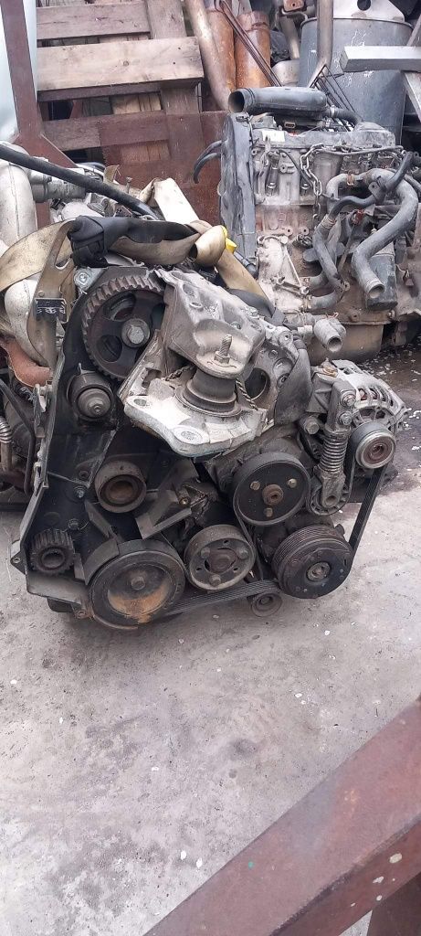 Motor Renault Megane 1.9 DCI Euro 3 105 CP An 2002 Cod F9Q