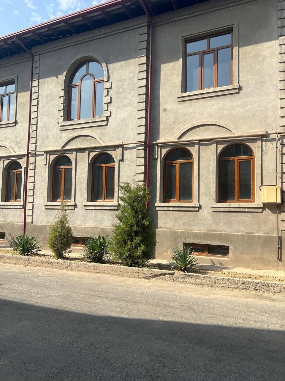 Fayyzli hovli sotiladi