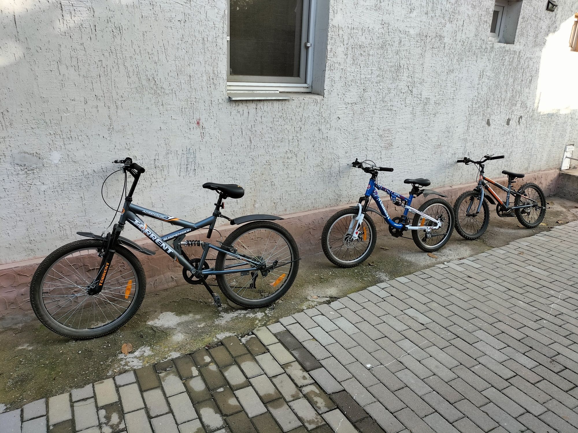 Продам сразу 3 детских велосипеда в отличном состоянии