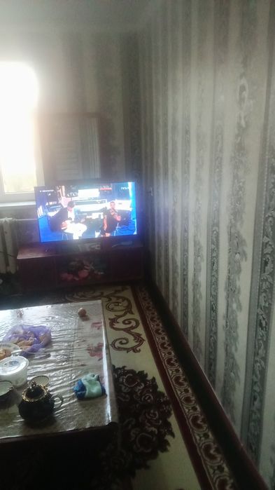 Navoiy shahri da janubiy koʻchada 3 etajli 3 chi etajida 2 xonali remo