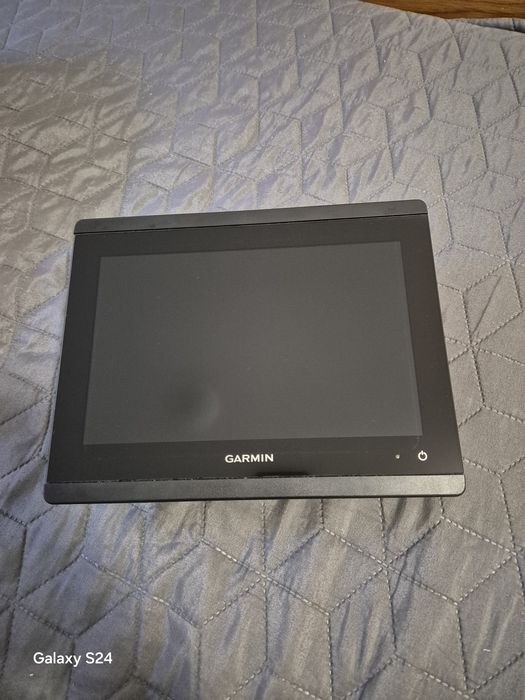 Sonar garmin 8410xsv.