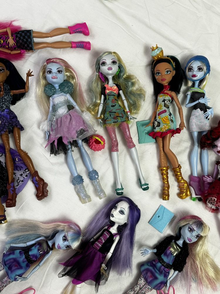 Papusi monster high preturile pe poza