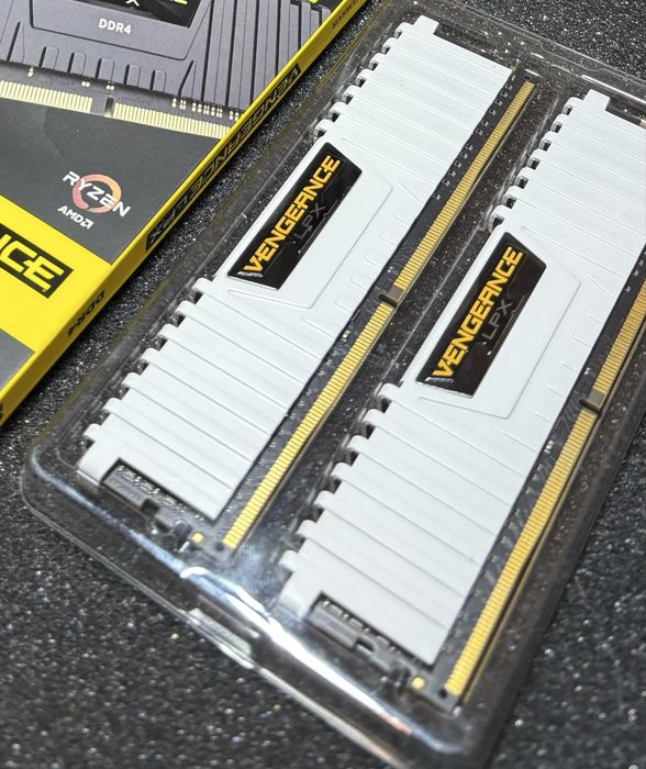 Бял Геймърски компютър Ryzen 5600X, Aio, RX6600, 32 ram, 512 ssd, 550W