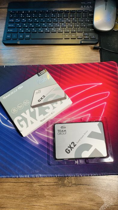 Продаю SSD TeamGroup GX2 256gb (SATA III).