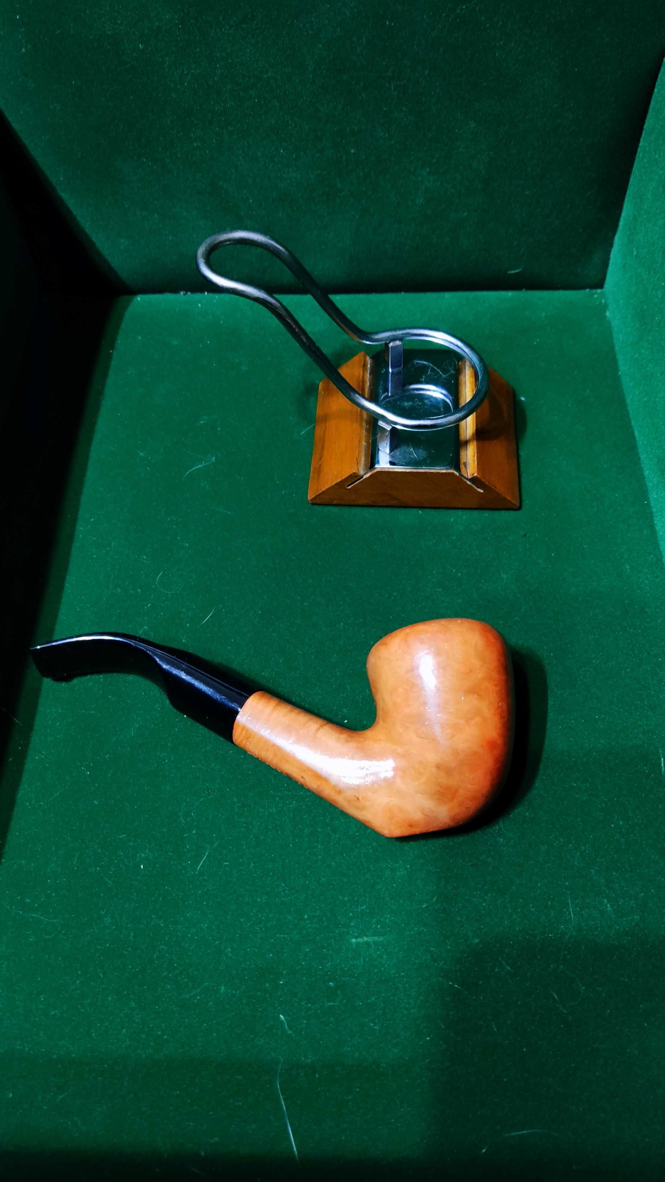 Pipa vintage. Stare foarte buna. Detalii in poze.