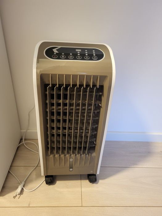 Vând ventilator marca Grafner