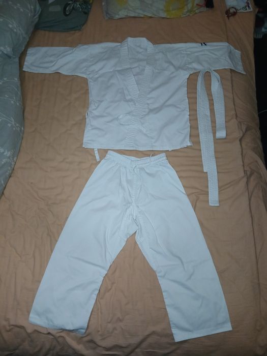 Детско кимоно за бойни спортове