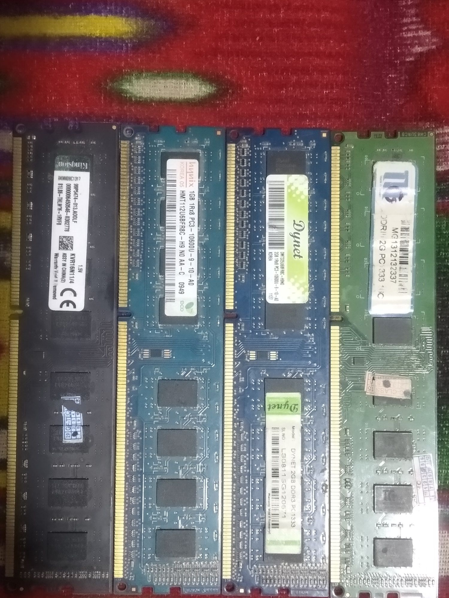 Operativkalar sotiladi DDR3 2GB 2TA 1GB 2TA