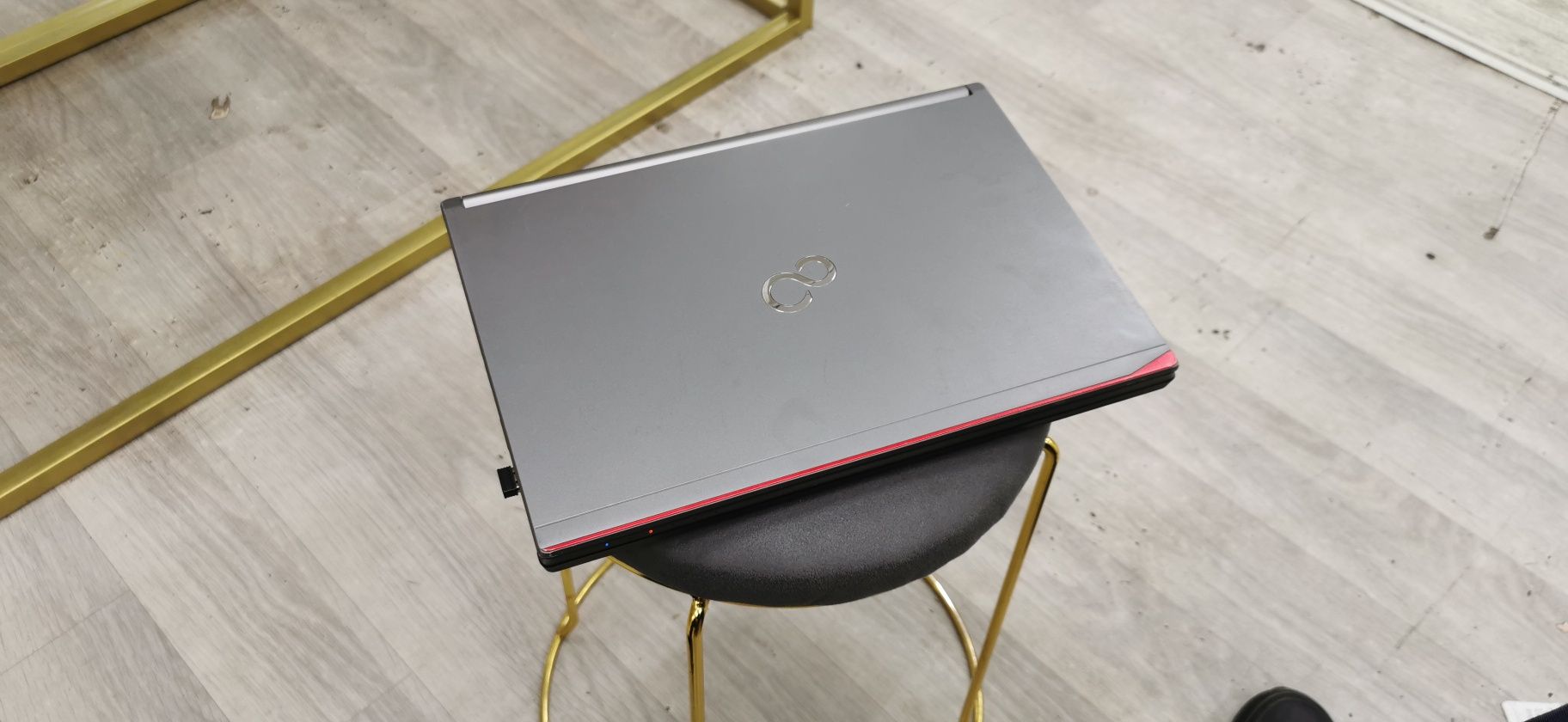 Ноутбук fujitsu E734
