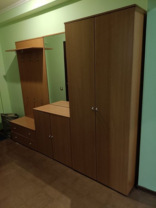 Продам прихожую б/у в хорошем состоянии,