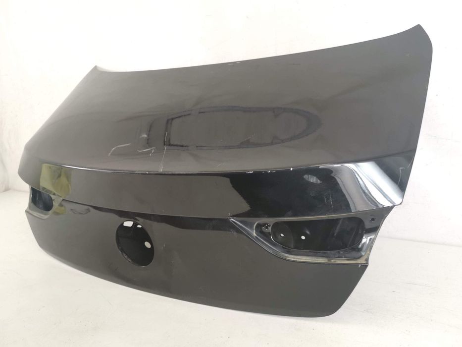 Задна врата Капак на багажник Мерцедес-Бенц ЦЛА-Клас / Mercedes-Benz C