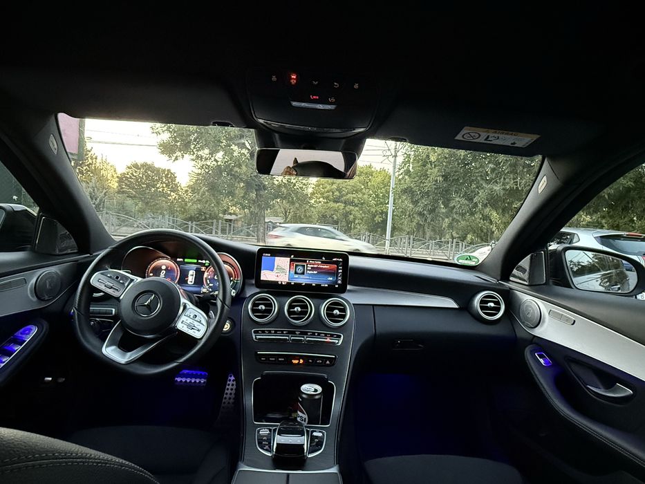 Vând Mercedes C300 Hybrid 4matic