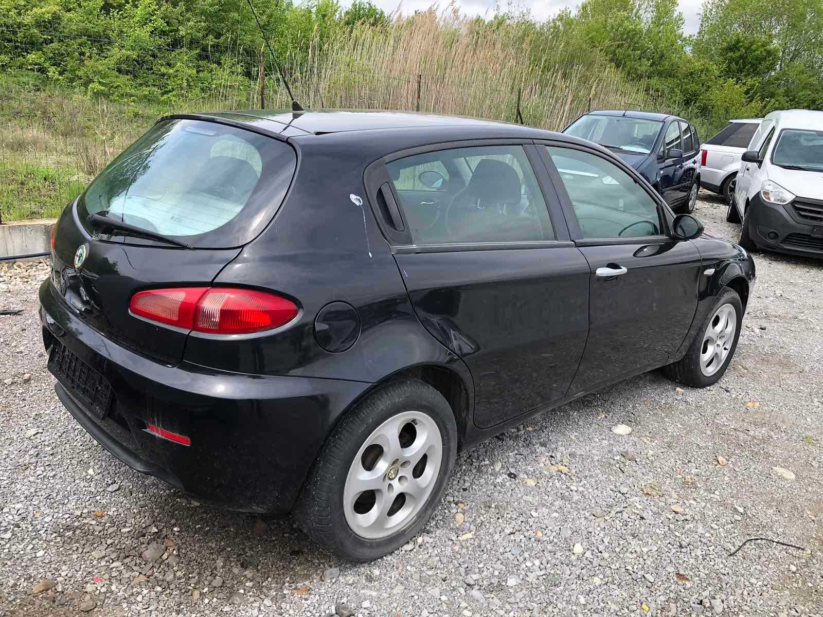 Alfa Romeo 147 1,6 i , Алфа 147 на части!
Февруари 2006