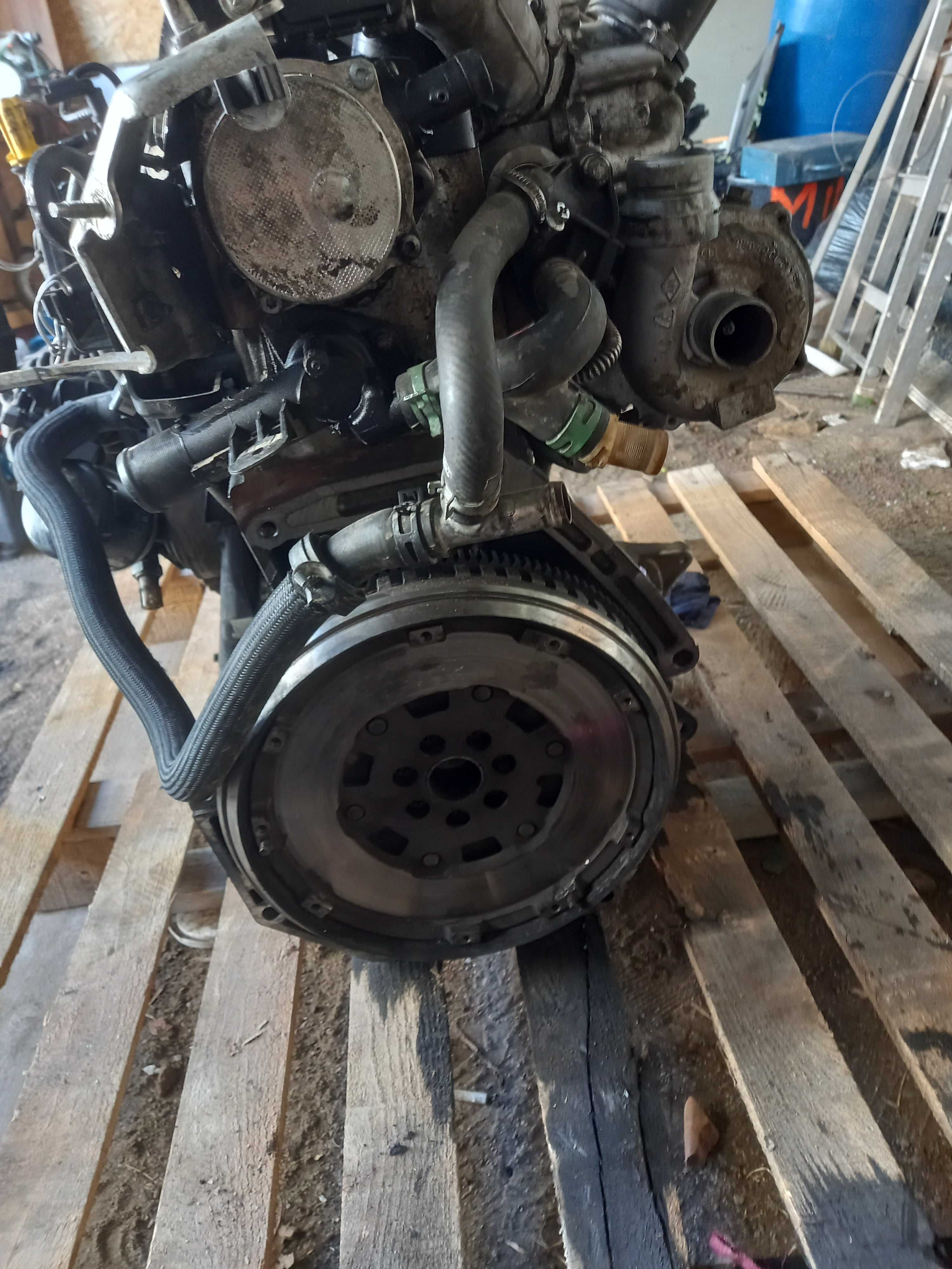 Motor si cutie nissan qashqai 1.5 dci