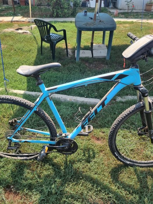 De vânzare Bicicleta Felt aproape noua
