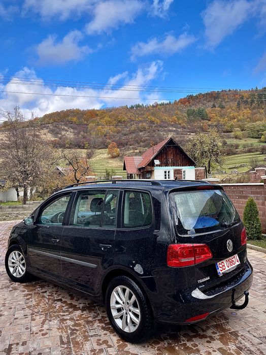 Volkswagen Touran 1.6 TDI – 6 trepte –      ofer mai multe poze în prv