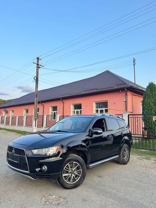 Vând Mitubishi Outlander 2.2 euro 5