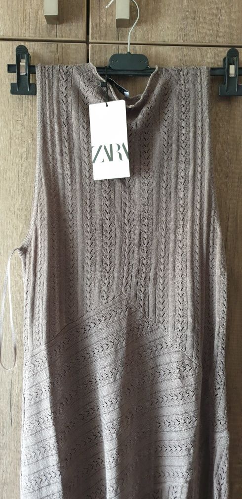 Нова с етикет рокля на ZARA