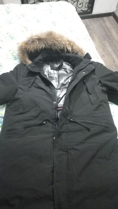Куртка теплая в хорошем состояние