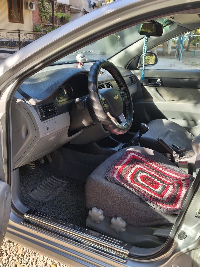 Продается Chevrolet Lacetti 1.8/2013