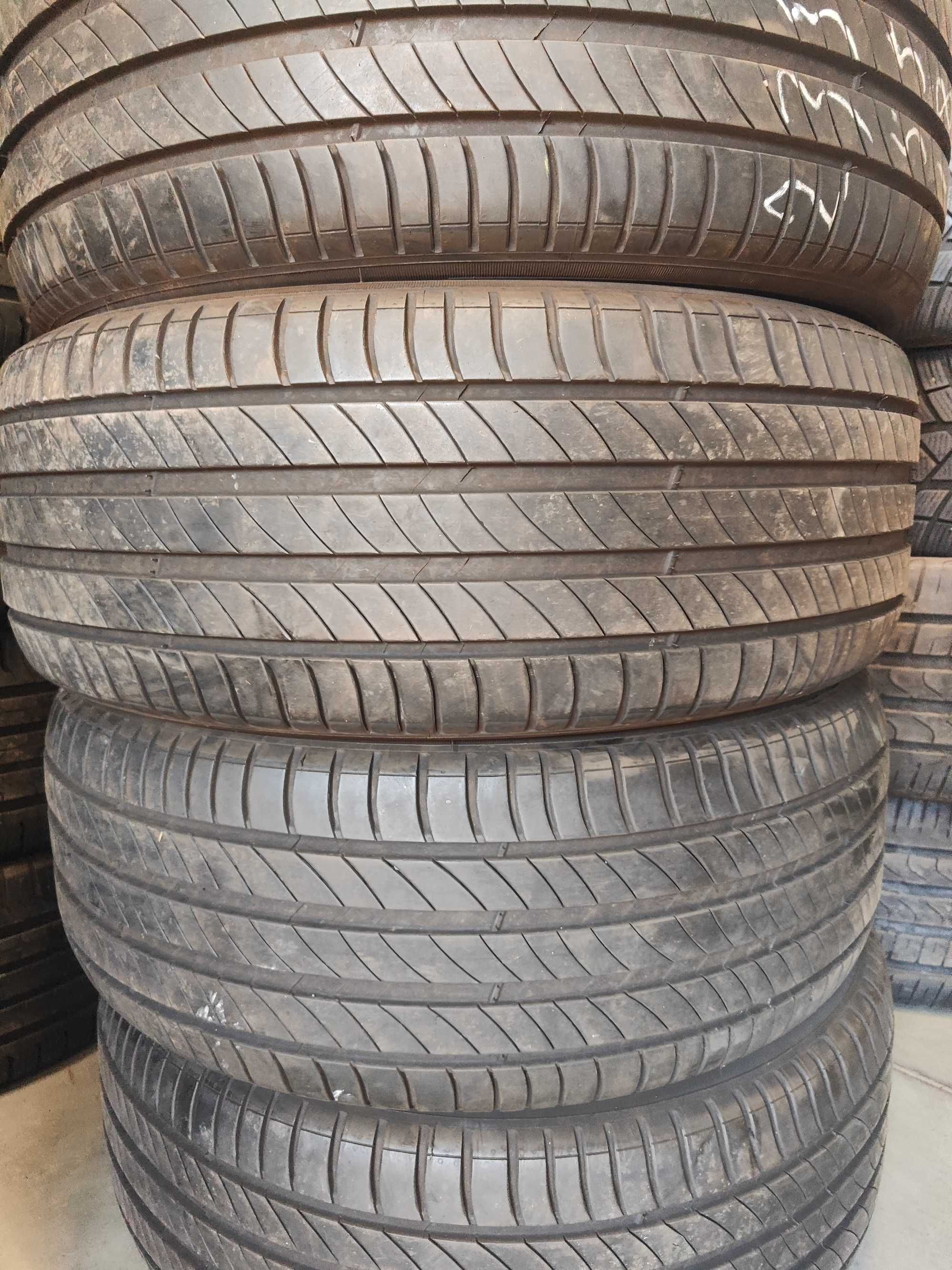 4бр.летни гуми 235/55/18 Michelin