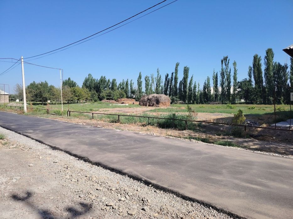 Участка сотилади