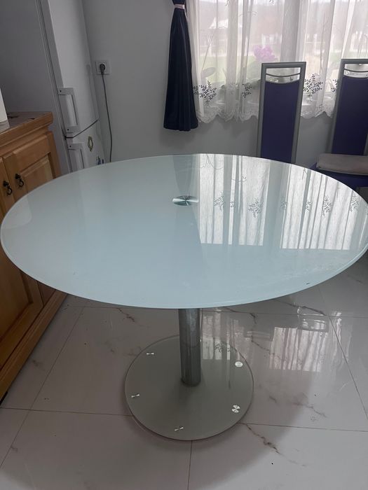 Masă de sticlă de bucătărie