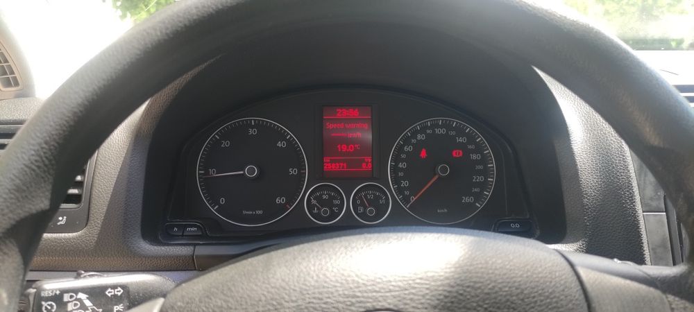 VW Jetta 1.9 tdi Blue Motion