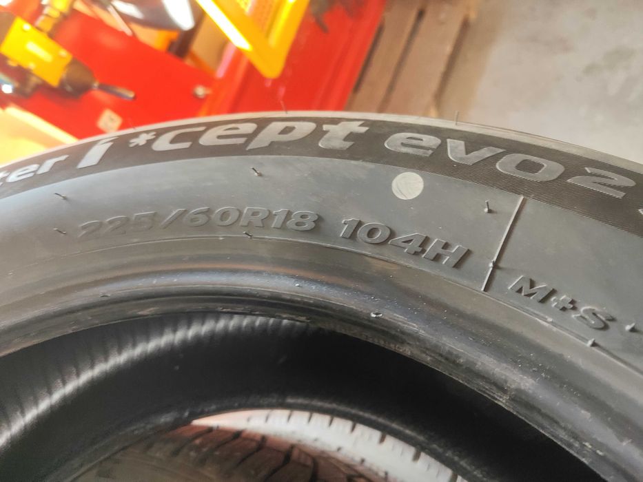 2бр.зимни гуми 225/60/18 Hankook