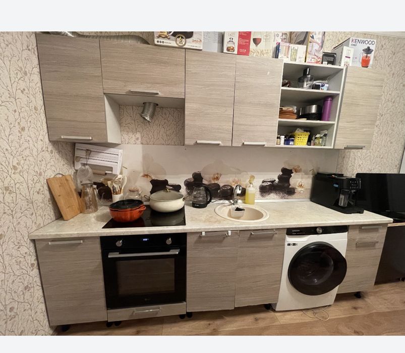 Продам кухонный гаринтур