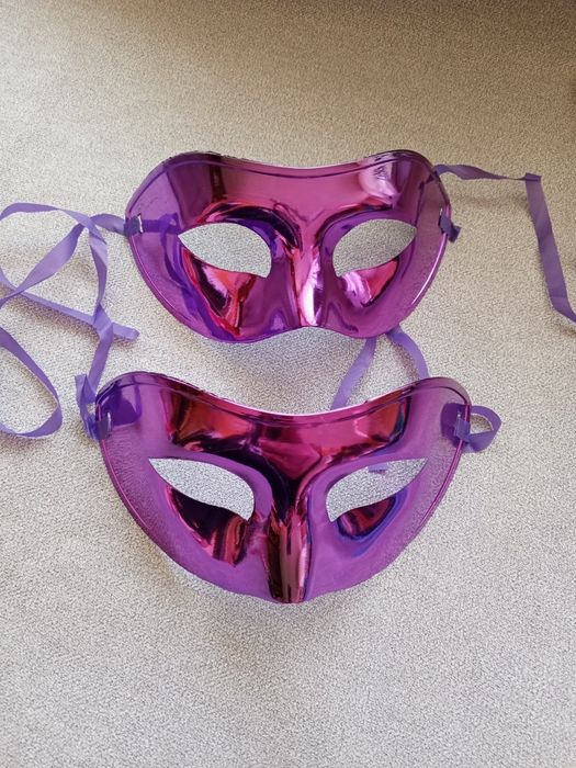 Маски карнавальные пластиковые, на завязках
