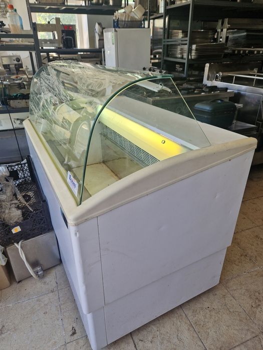 Masina gheata, Vitrina rece, frigider inox cu usi, vitrina frigorific