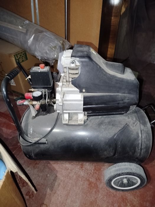 Продам компрессор 50 литр