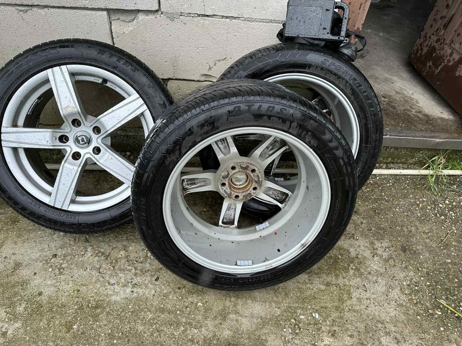 Jante cu tot cu anvelope