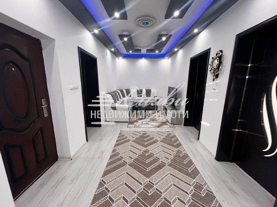 Двуетажна къща след ОСНОВЕН РЕМОНТ с РЗП 167 кв.м., - с. Златар!