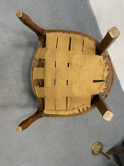 Френски старинен стол кресло фотьойл в стил Луи XV от масивно дърво