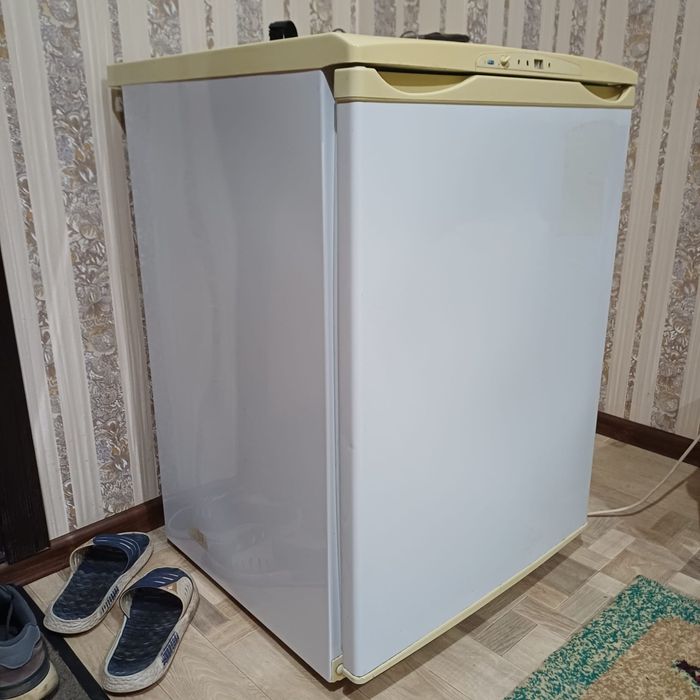 Продам морозильную камеру