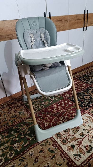 Bolalar uchun ovqatlantirish stuli