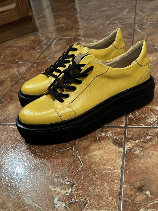 Pantofi casual galbeni