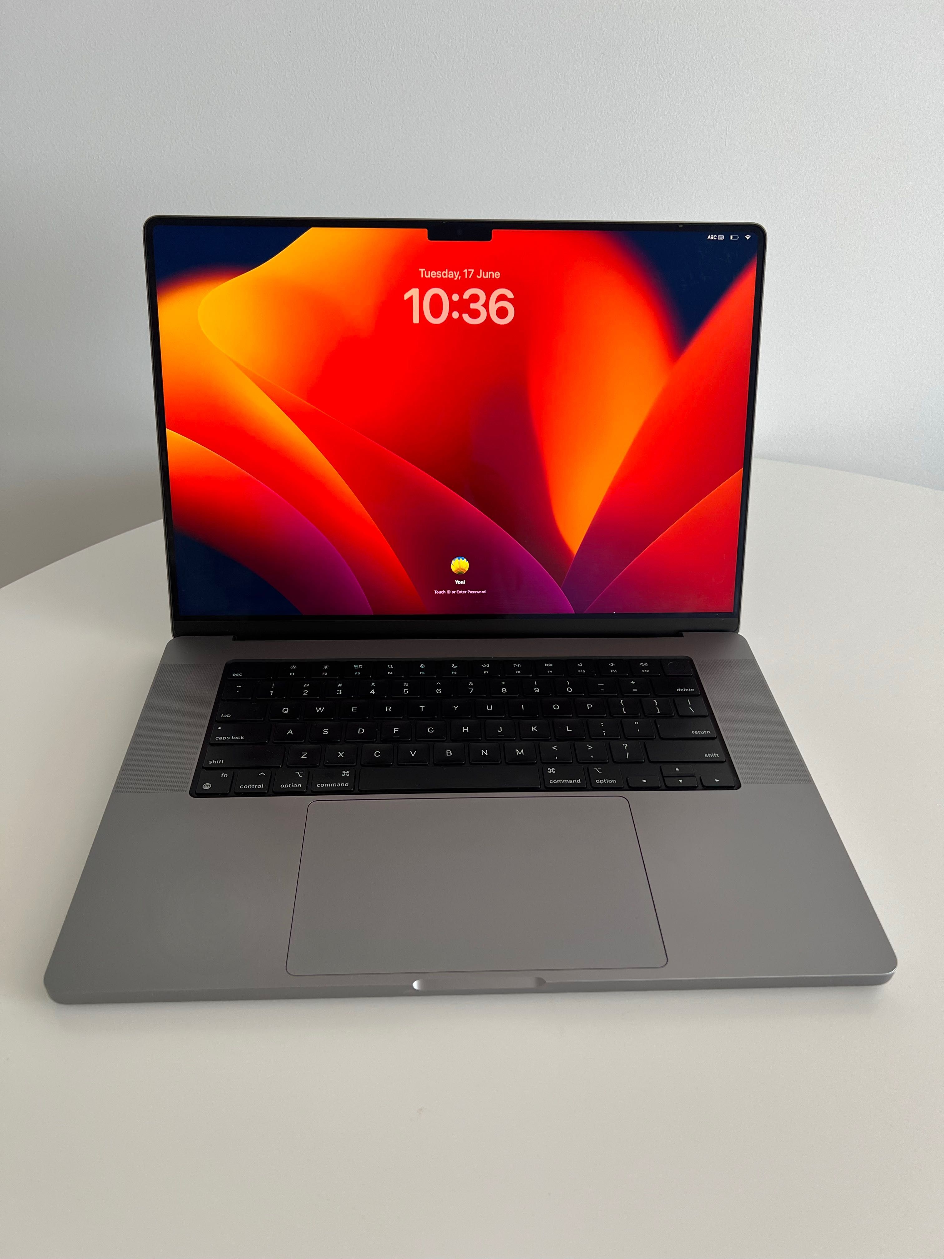 MacBook Pro 16”, M2 Pro, 16 GB RAM, 2023