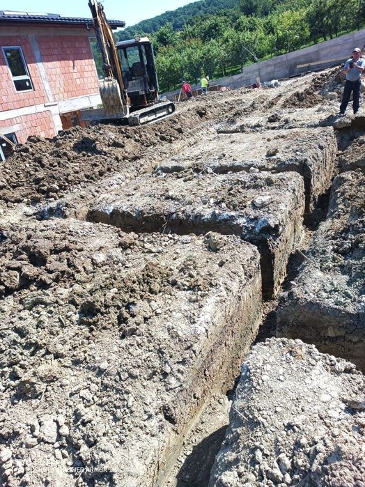 Inchiriez execut lucrari cu excavator, miniexcavator 5t, buldozer 20