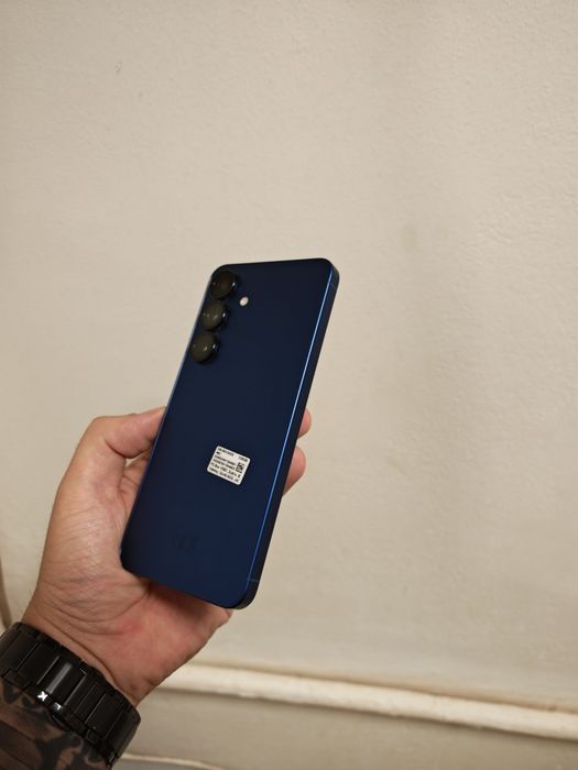 Vând sau schimb Samsung S25 Blue Că Nou totul original liber retea