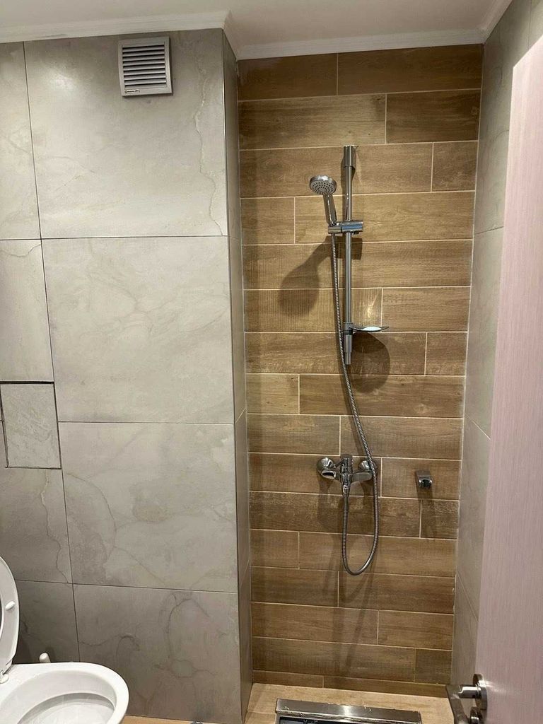 Дава се под наем Двустаен апартамент в София, Света Троица - 62 кв.м за 484.5 € - Снимка #2