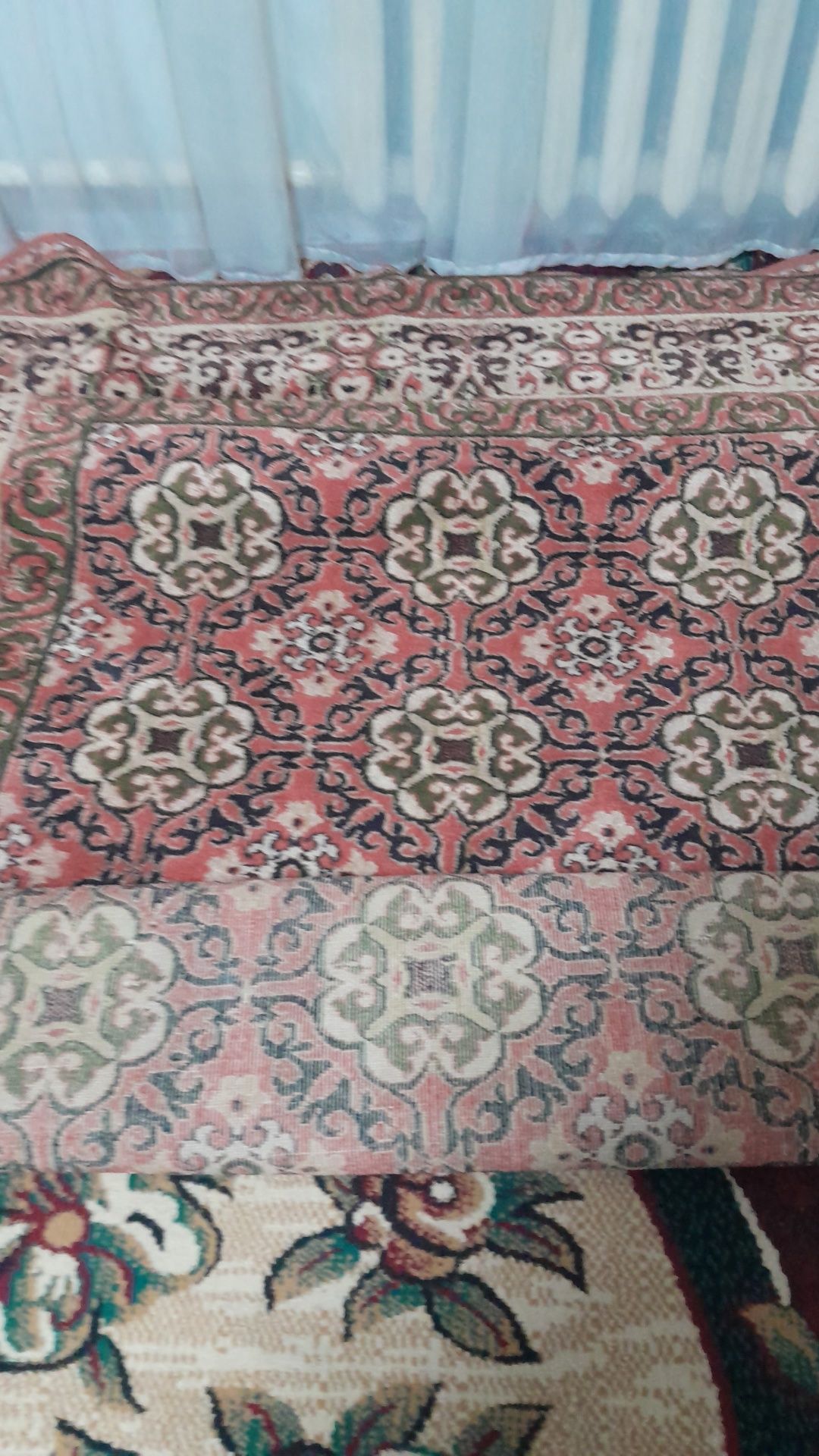 Продам два паласа