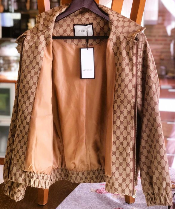 Преходно дамско сако