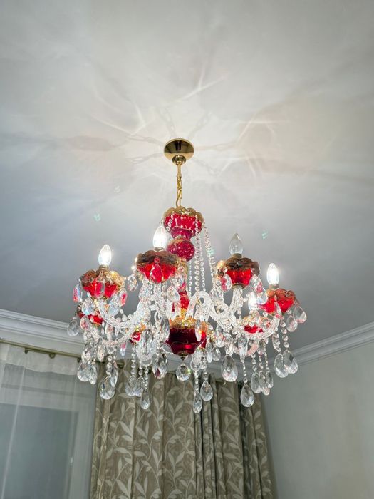 Продам чешскую люстру