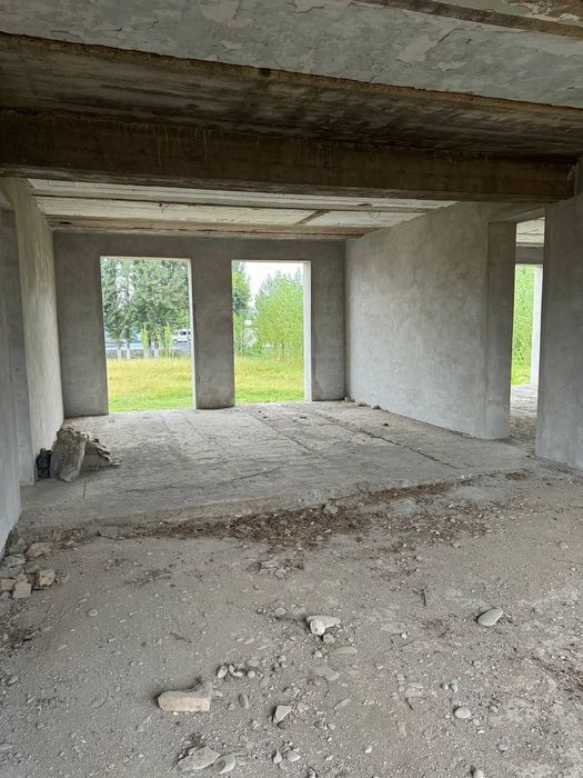 Qo`rg`ontepa tuman Buyuk Zamin Ko`chasida 
2 qavatli Bino sotiladi