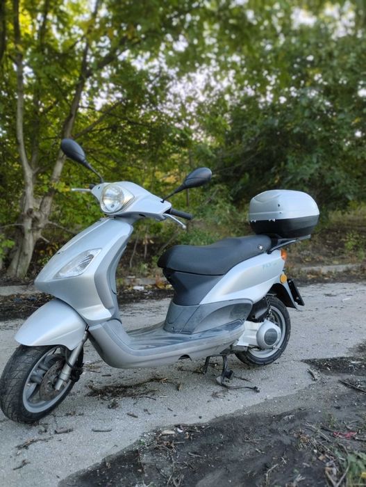 скутер Piaggio fly 125